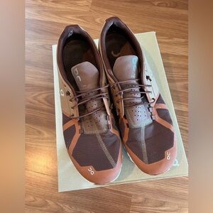 On Running men running sneakers size M14